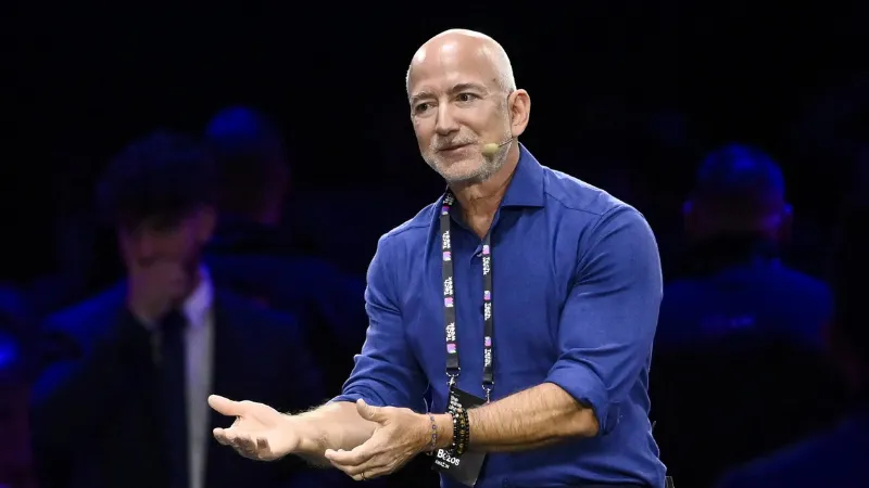 Jeff Bezos Says Blue Origin Could Go Public After $10 Billion Funding Round